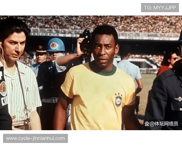 全球四大足球巨星是谁 他们的成就和影响力如何塑造了足坛历史