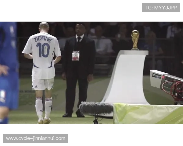 足球史上以抗议一战为背景的传奇球星及其历史影响解析